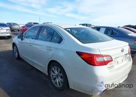 2015 Subaru Legacy 2.5I Premium z USA, uszkodzony, nr VIN 4S3BNBC69F3028912